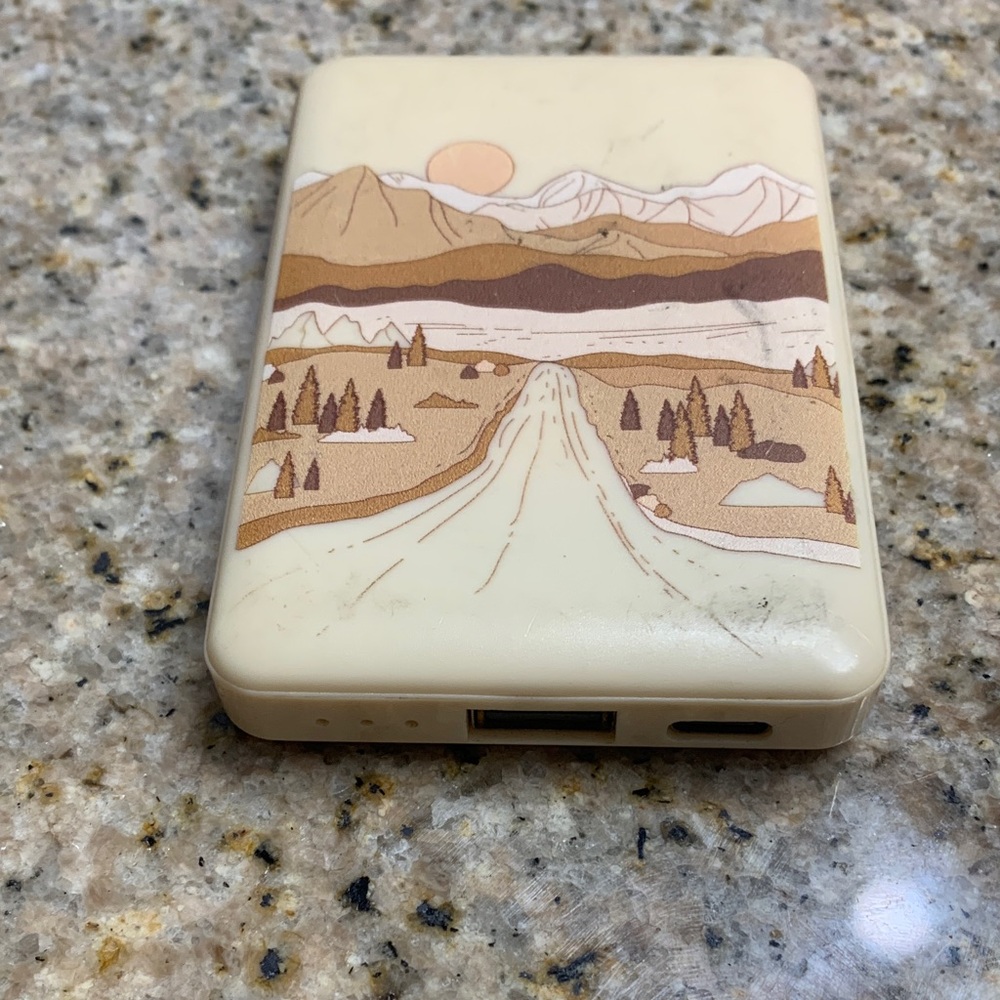 Portable Power Bank with Scenic Design - Cream